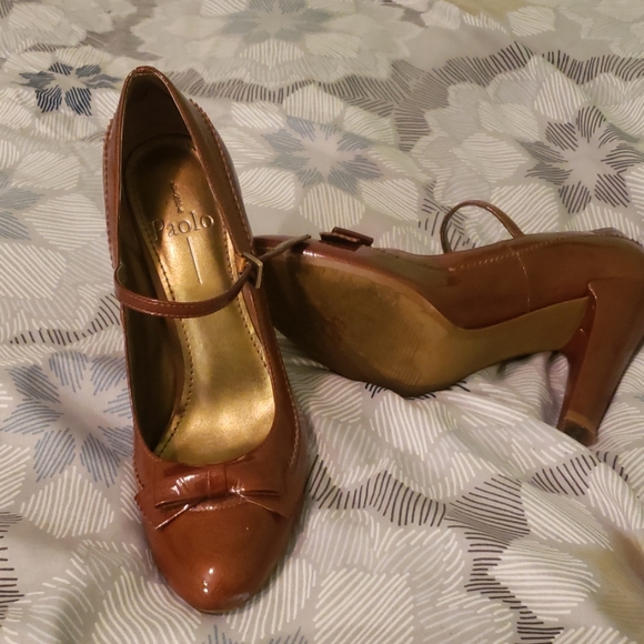 Linea Paolo Amber Pumps - Picture 8 of 8